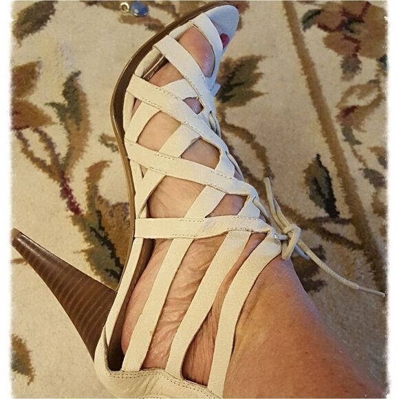 IVORY SUEDE STRAPPY SANDALS - Picture 2 of 6